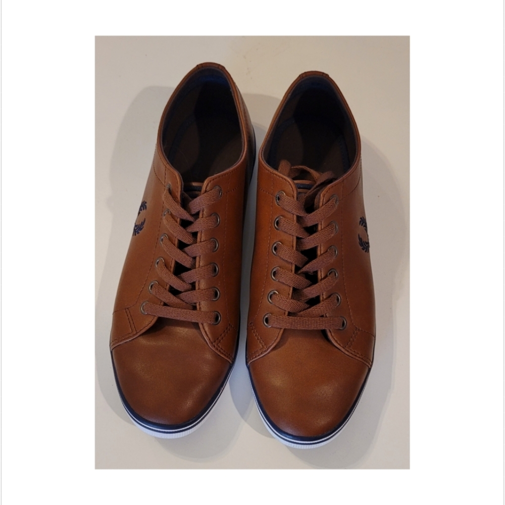 FRED PERRY Men's Size 9